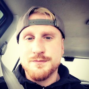 Meet your Posher, Dustyn